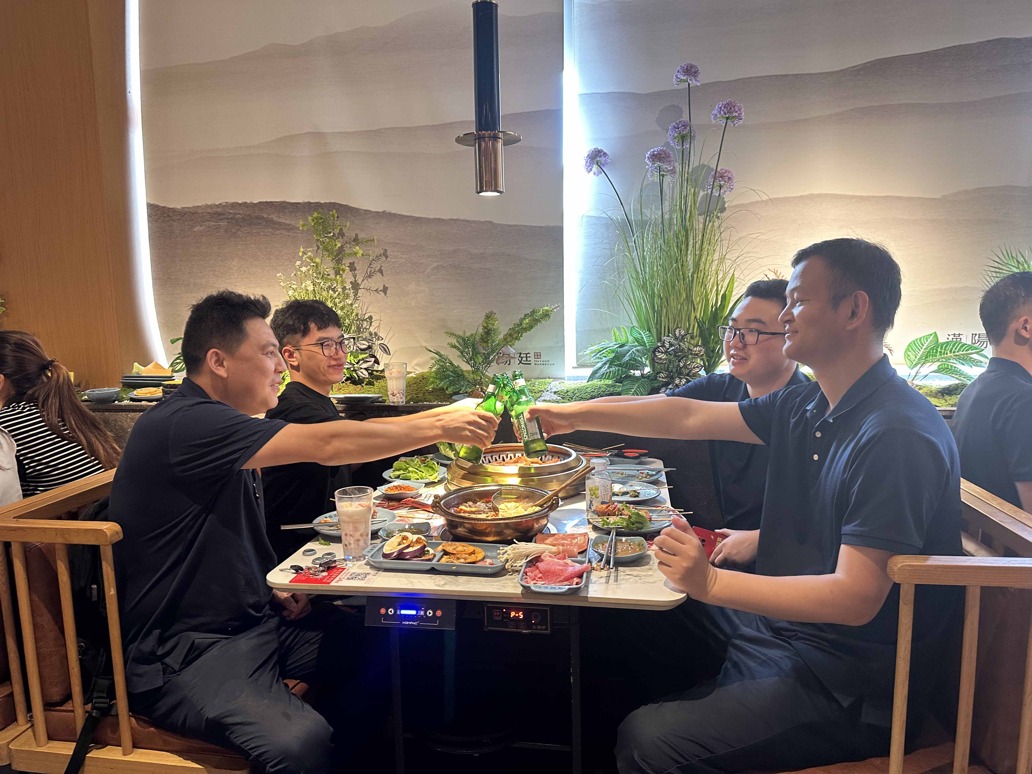 久信達(dá)科技公司員工齊聚光明區(qū)蠄蜍石，開(kāi)啟活力爬山之旅暨團(tuán)建活動(dòng)(圖5)